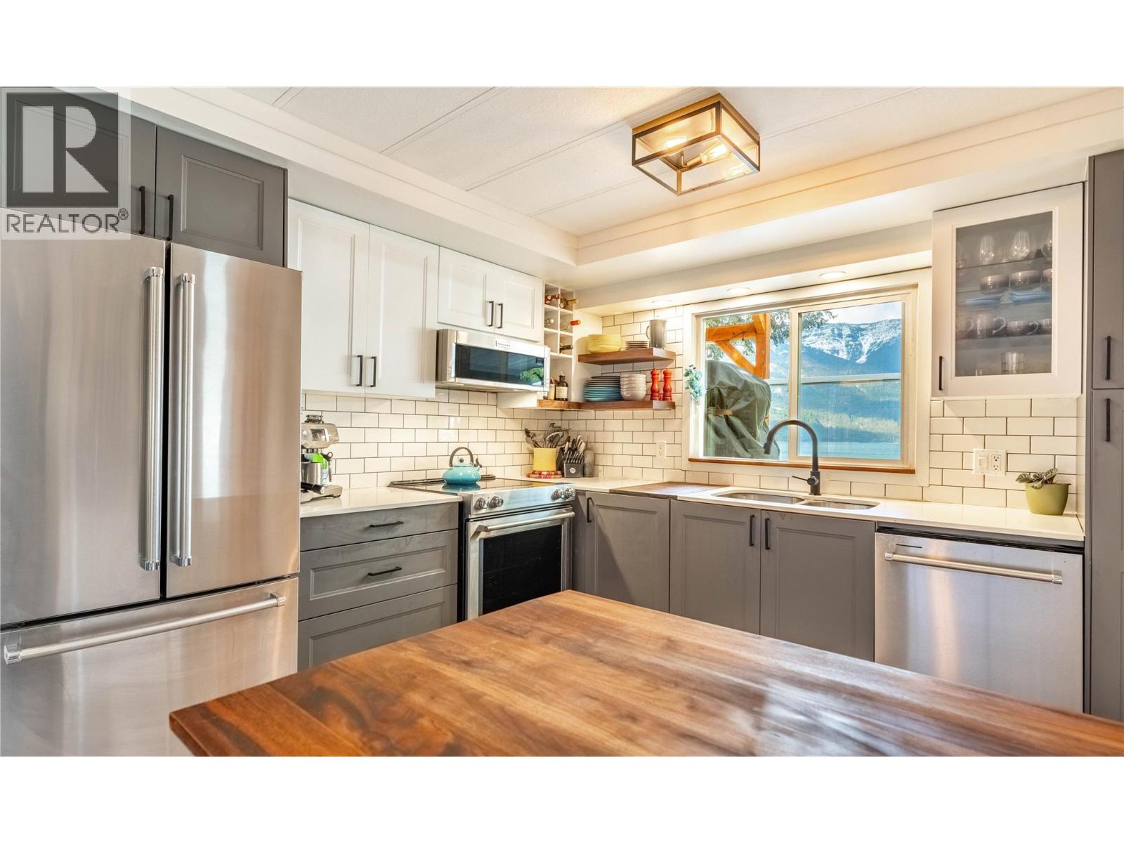 13533 Mountain Shores Road, Boswell, British Columbia  V0B 1A4 - Photo 19 - 10379024