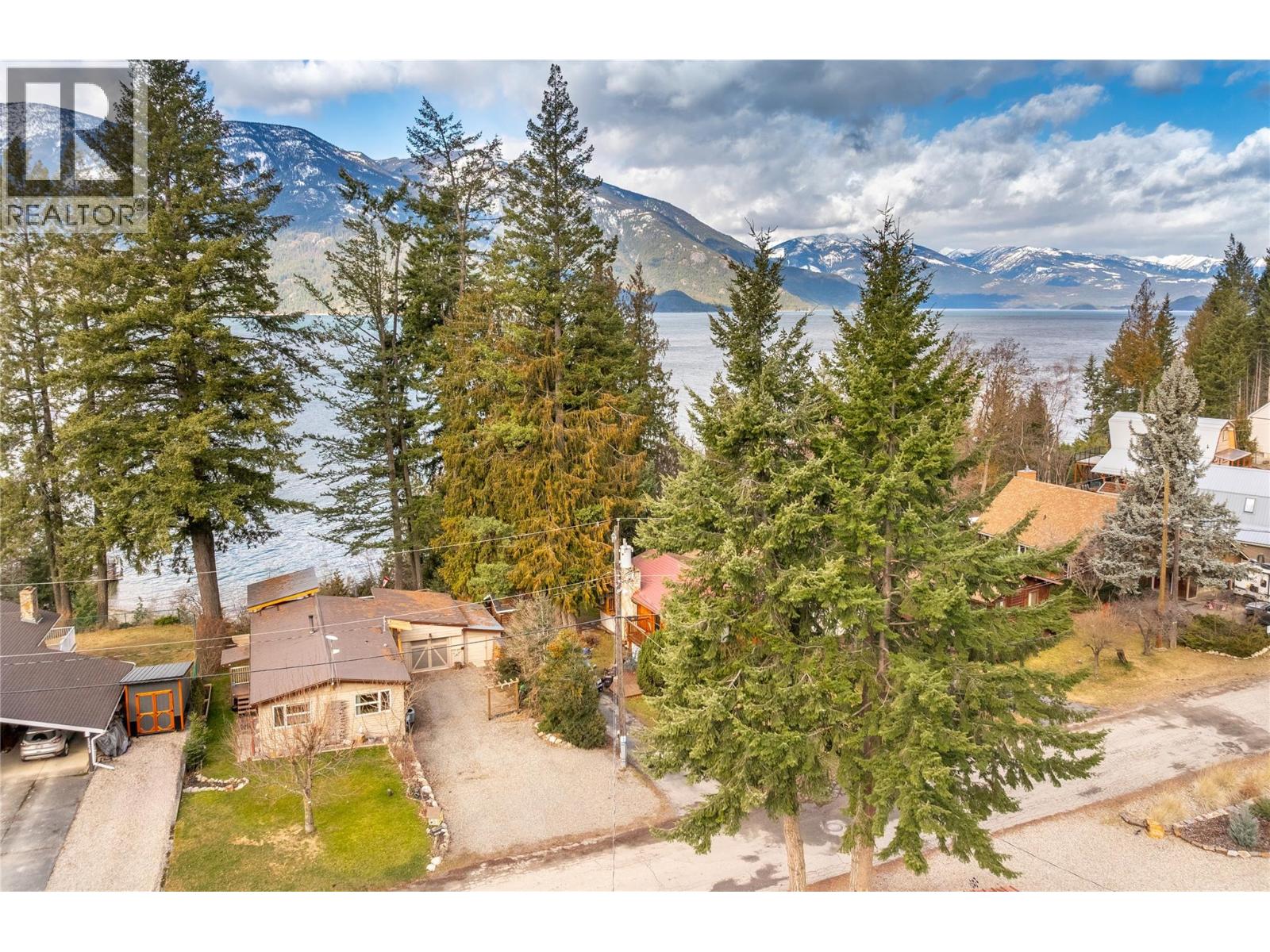 13533 Mountain Shores Road, Boswell, British Columbia  V0B 1A4 - Photo 2 - 10379024