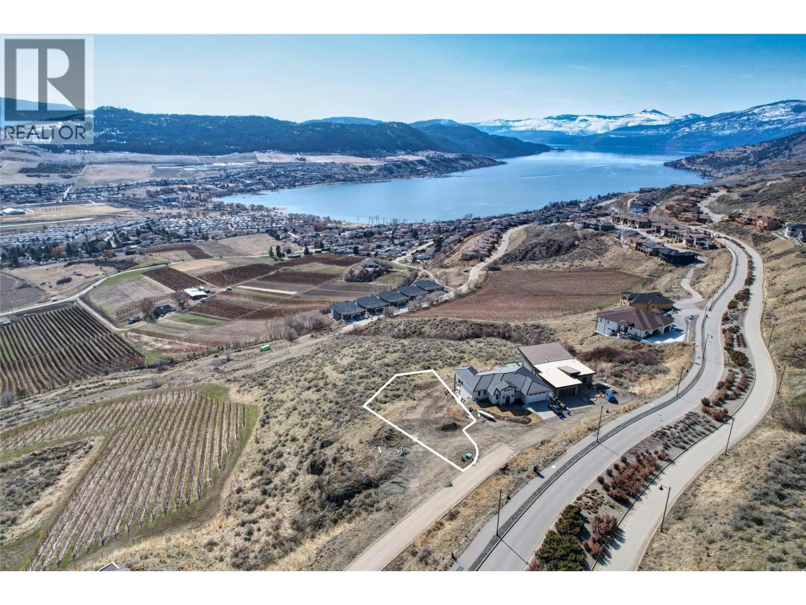 595 Vineyard Way N Unit# 34, Vernon, British Columbia  V1H 2M2 - Photo 3 - 10378029