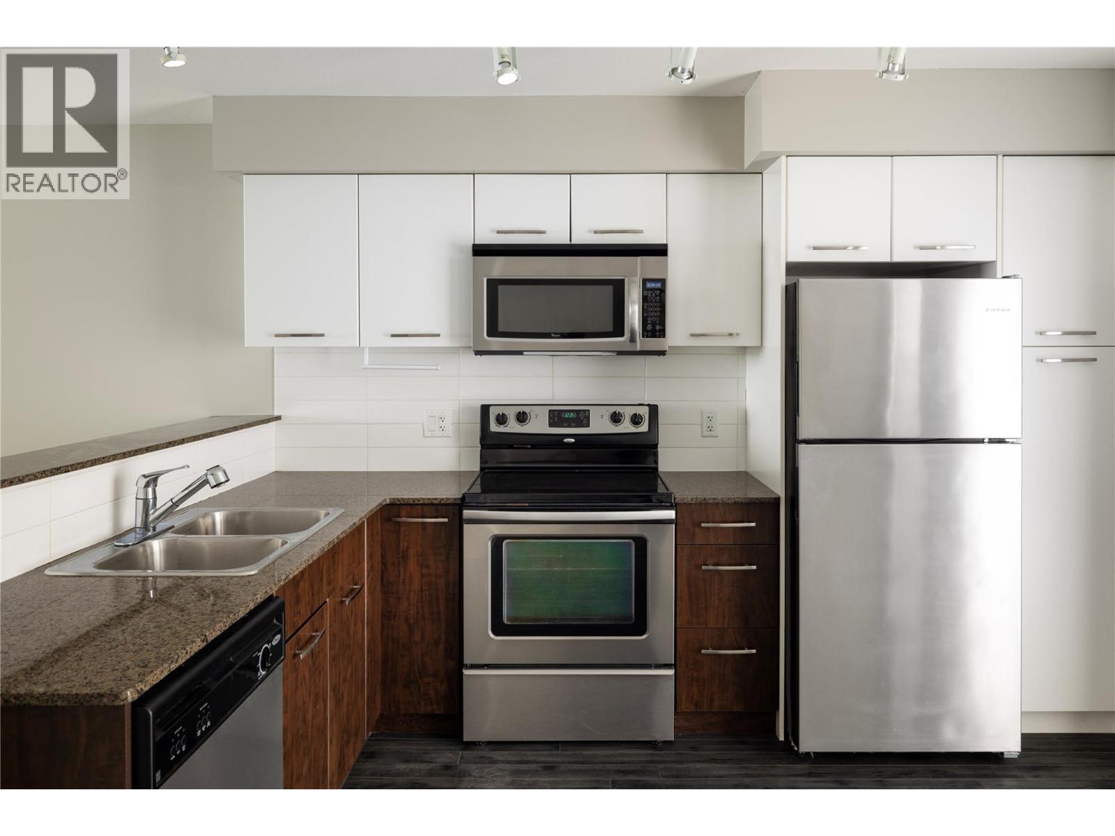 1831 Ambrosi Road Unit# 5, Kelowna, British Columbia  V1Y 4S1 - Photo 2 - 10379105