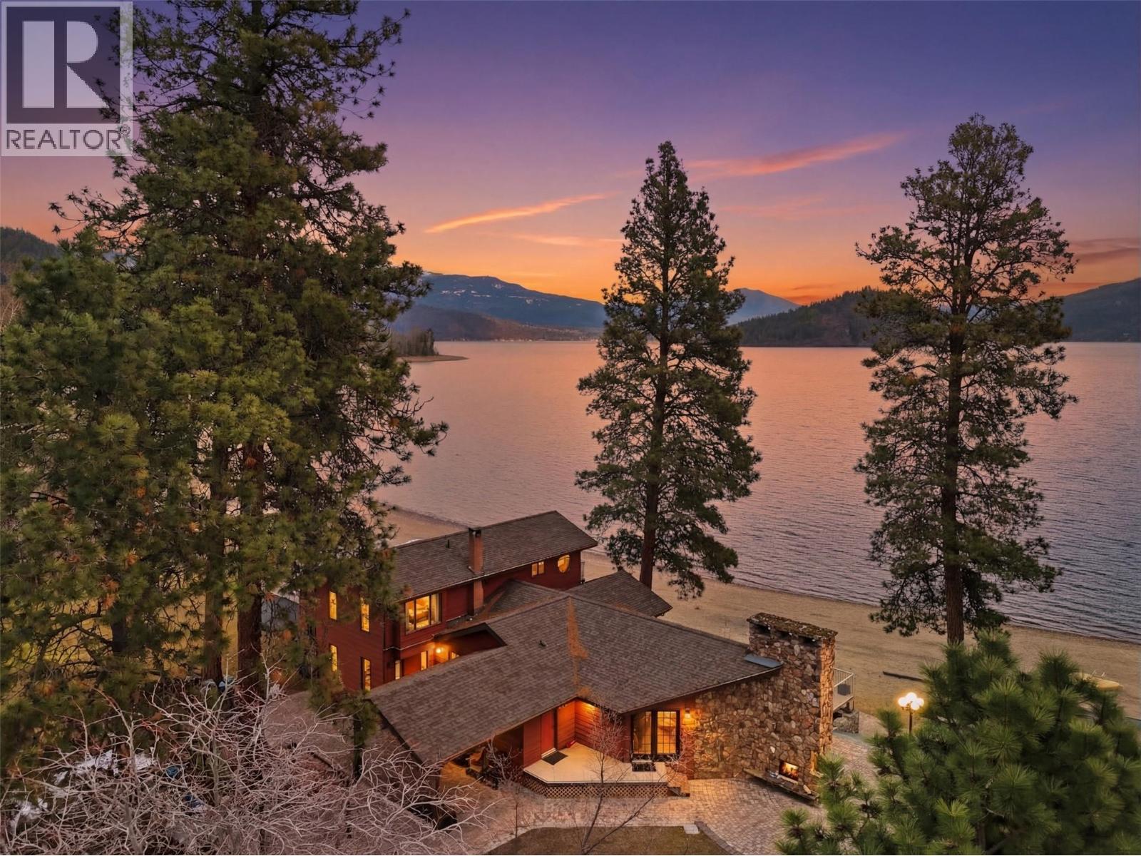 4128 Express Point Crescent, scotch creek, British Columbia