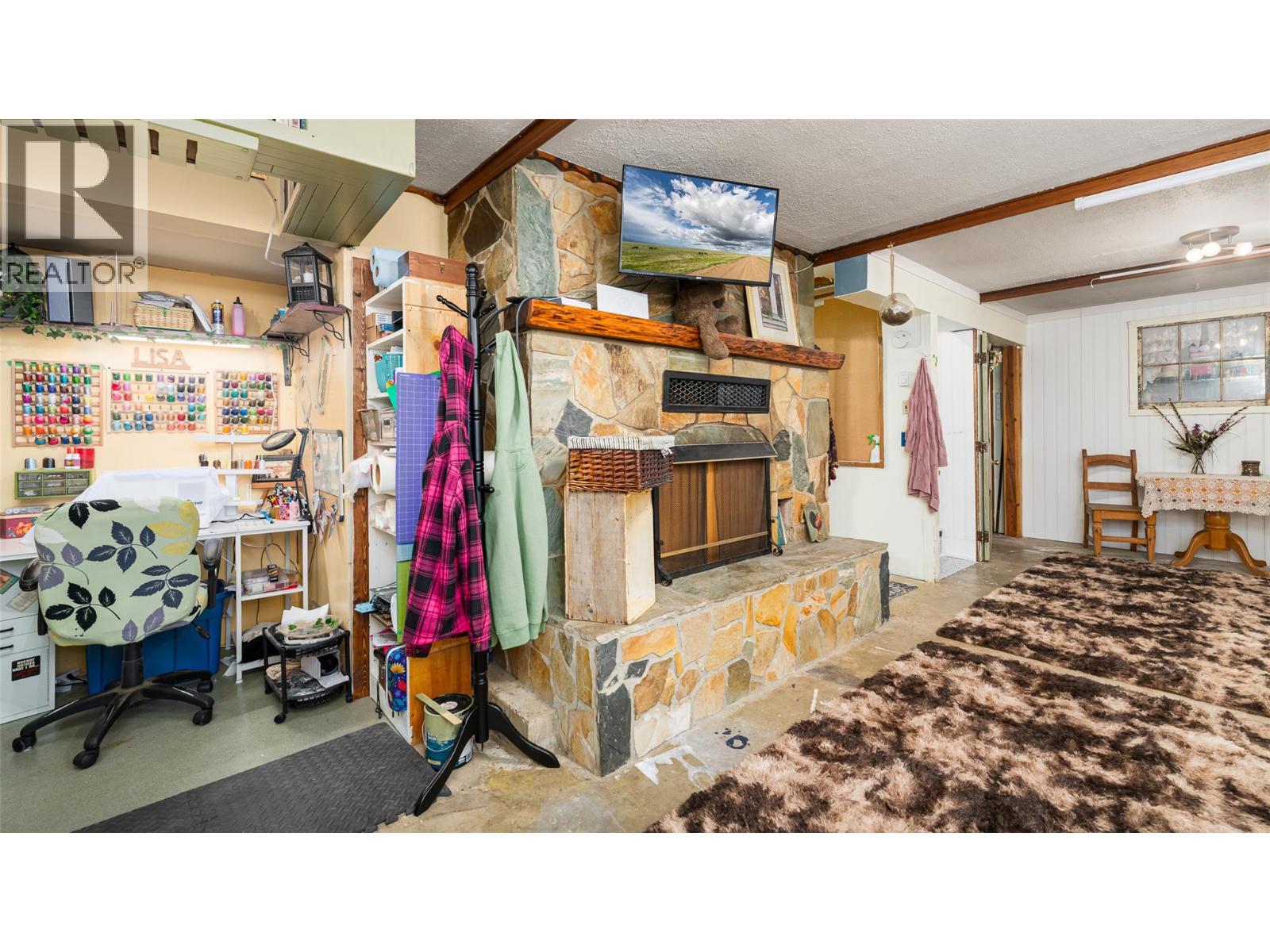 9005 3 & 95 Highway, Yahk, British Columbia  V0B 2P0 - Photo 19 - 10379140