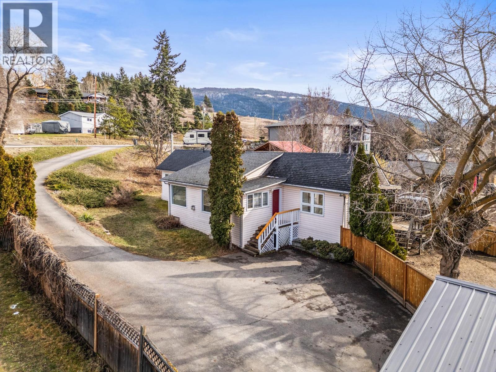 6670 L & A Road, Vernon, British Columbia  V1B 3T1 - Photo 3 - 10378912