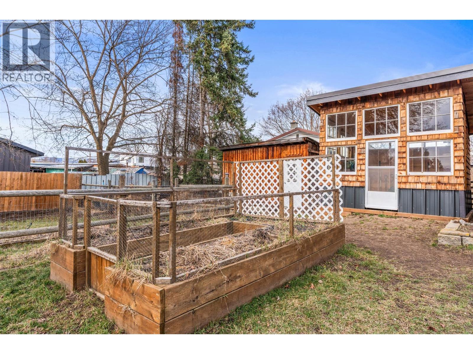 6670 L & A Road, Vernon, British Columbia  V1B 3T1 - Photo 7 - 10378912