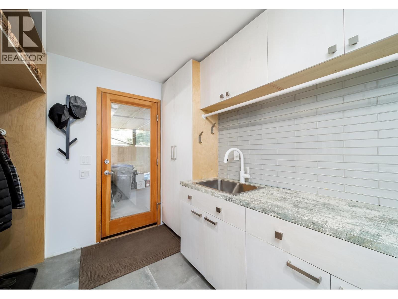 16355 Barkley Road, Lake Country, British Columbia  V4V 1B4 - Photo 44 - 10379102