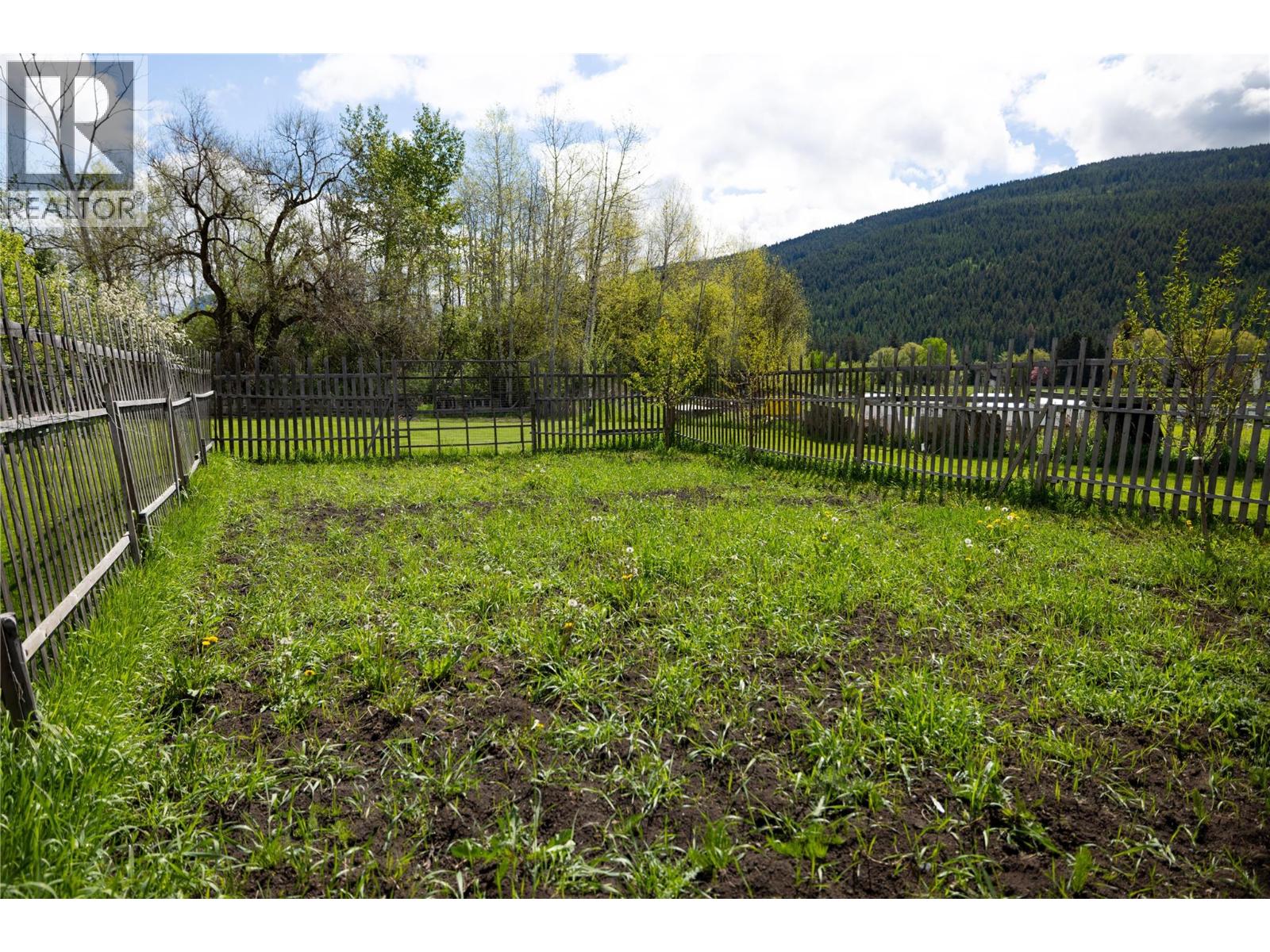 170 Whitevale Road, Lumby, British Columbia  V0E 2G7 - Photo 35 - 10378886