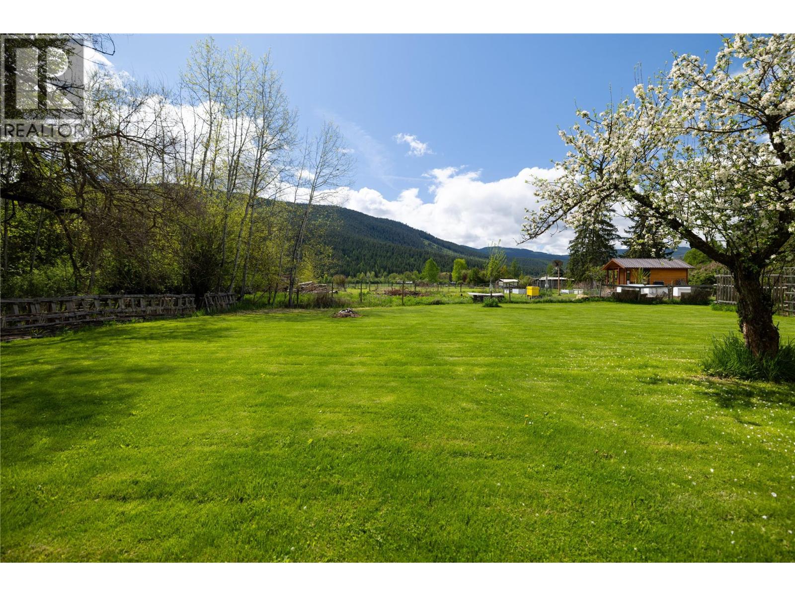 170 Whitevale Road, Lumby, British Columbia  V0E 2G7 - Photo 39 - 10378886