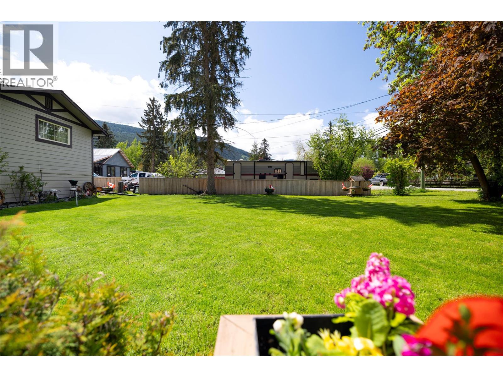 170 Whitevale Road, Lumby, British Columbia  V0E 2G7 - Photo 41 - 10378886