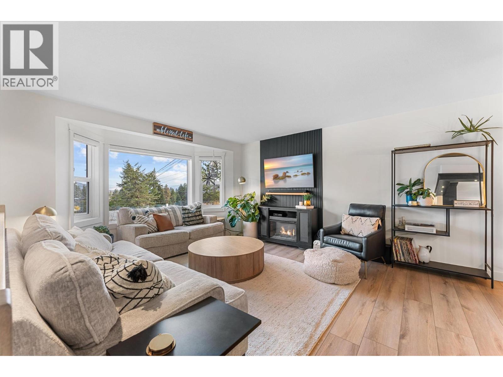 3380 Mciver Road, West Kelowna, British Columbia  V4T 1H7 - Photo 3 - 10378726