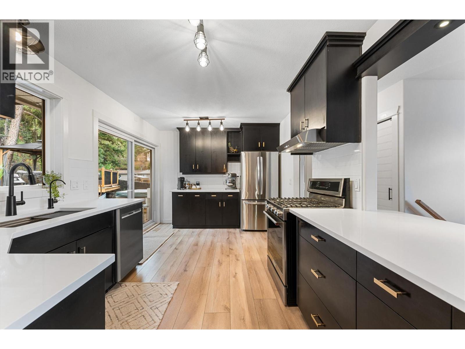3380 Mciver Road, West Kelowna, British Columbia  V4T 1H7 - Photo 4 - 10378726