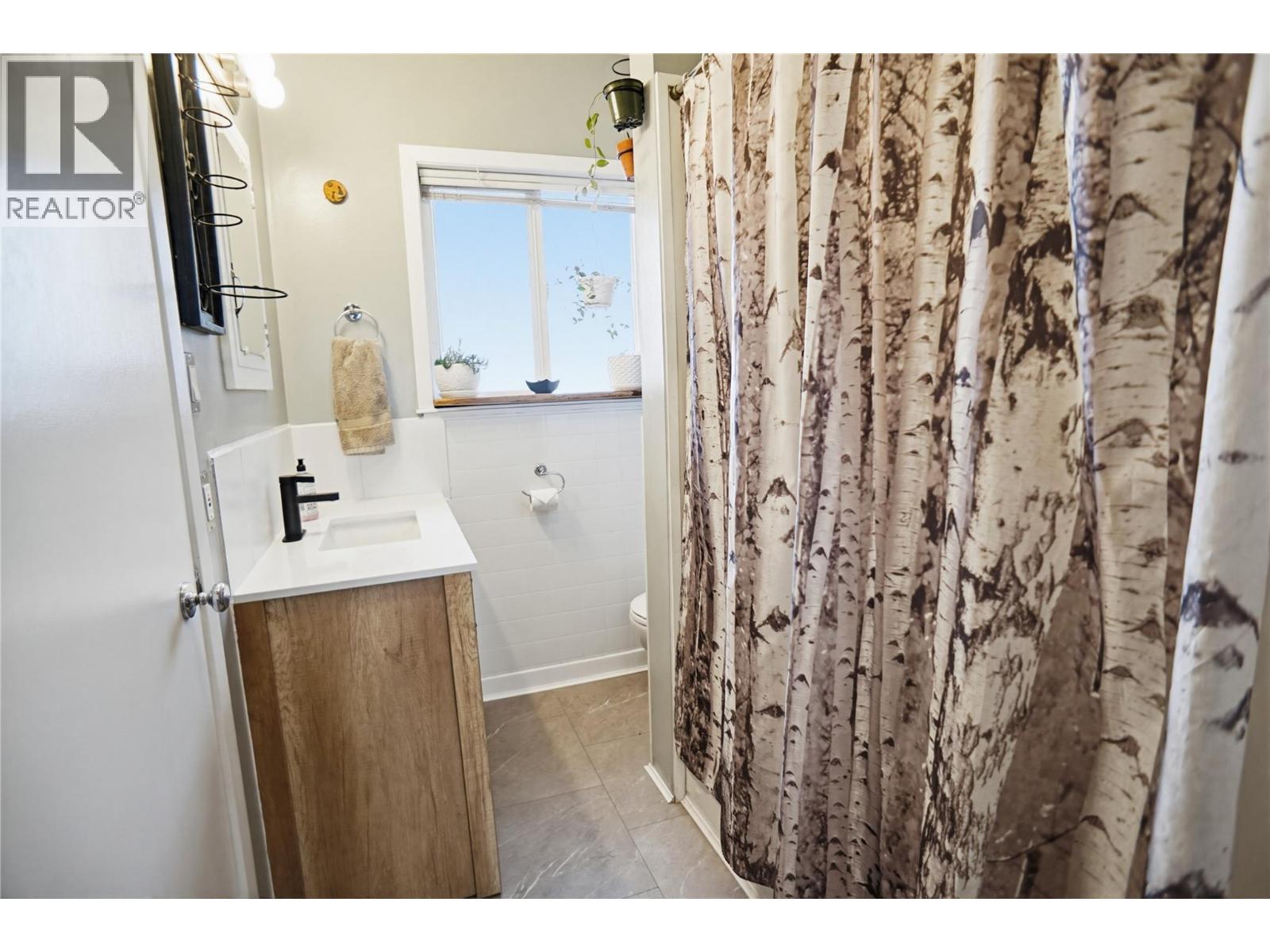 2811 Bank Road, Kamloops, British Columbia  V2B 6Y5 - Photo 10 - 10378426