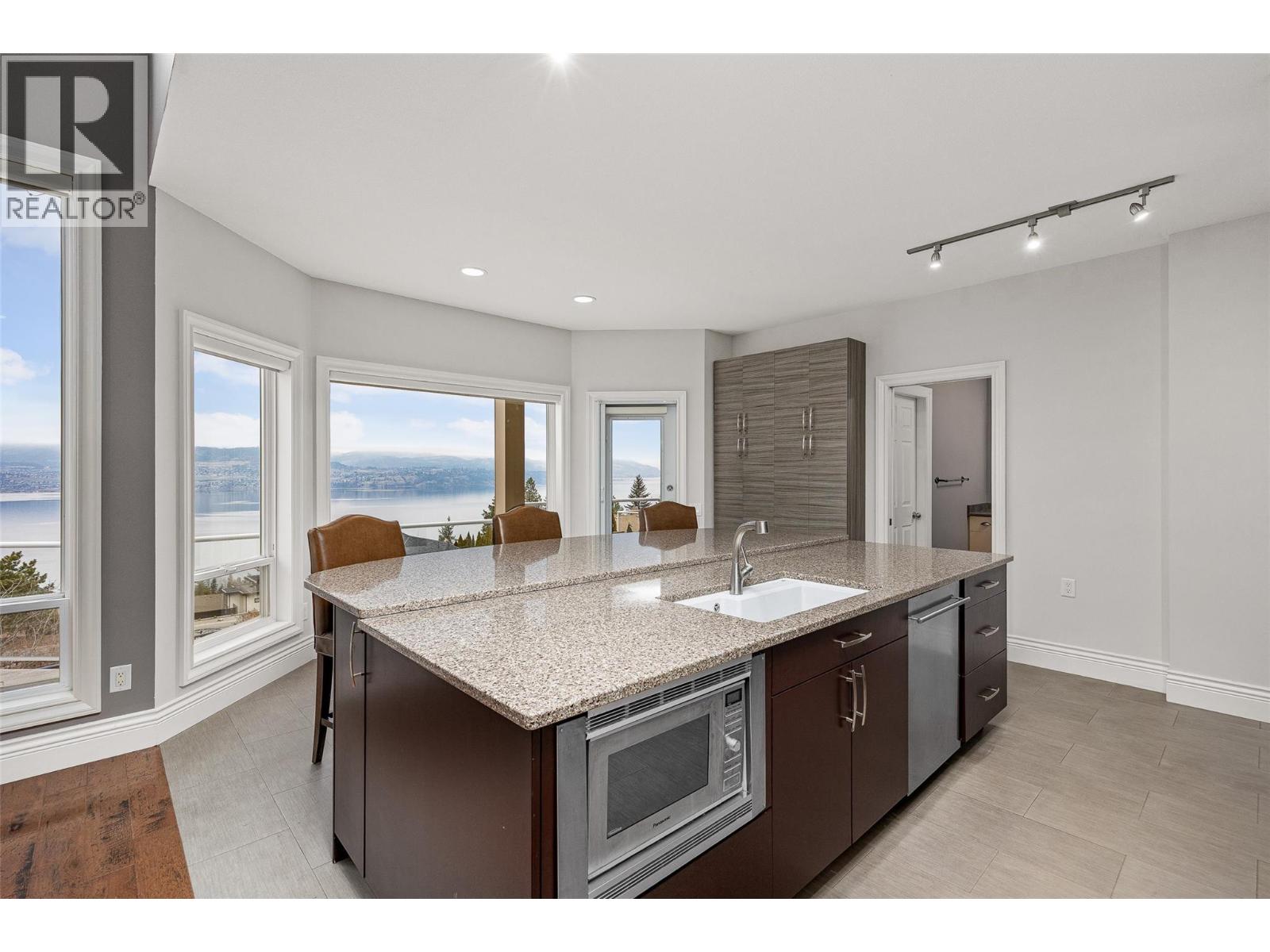 374 Quilchena Drive, Kelowna, British Columbia  V1W 4W4 - Photo 16 - 10379015