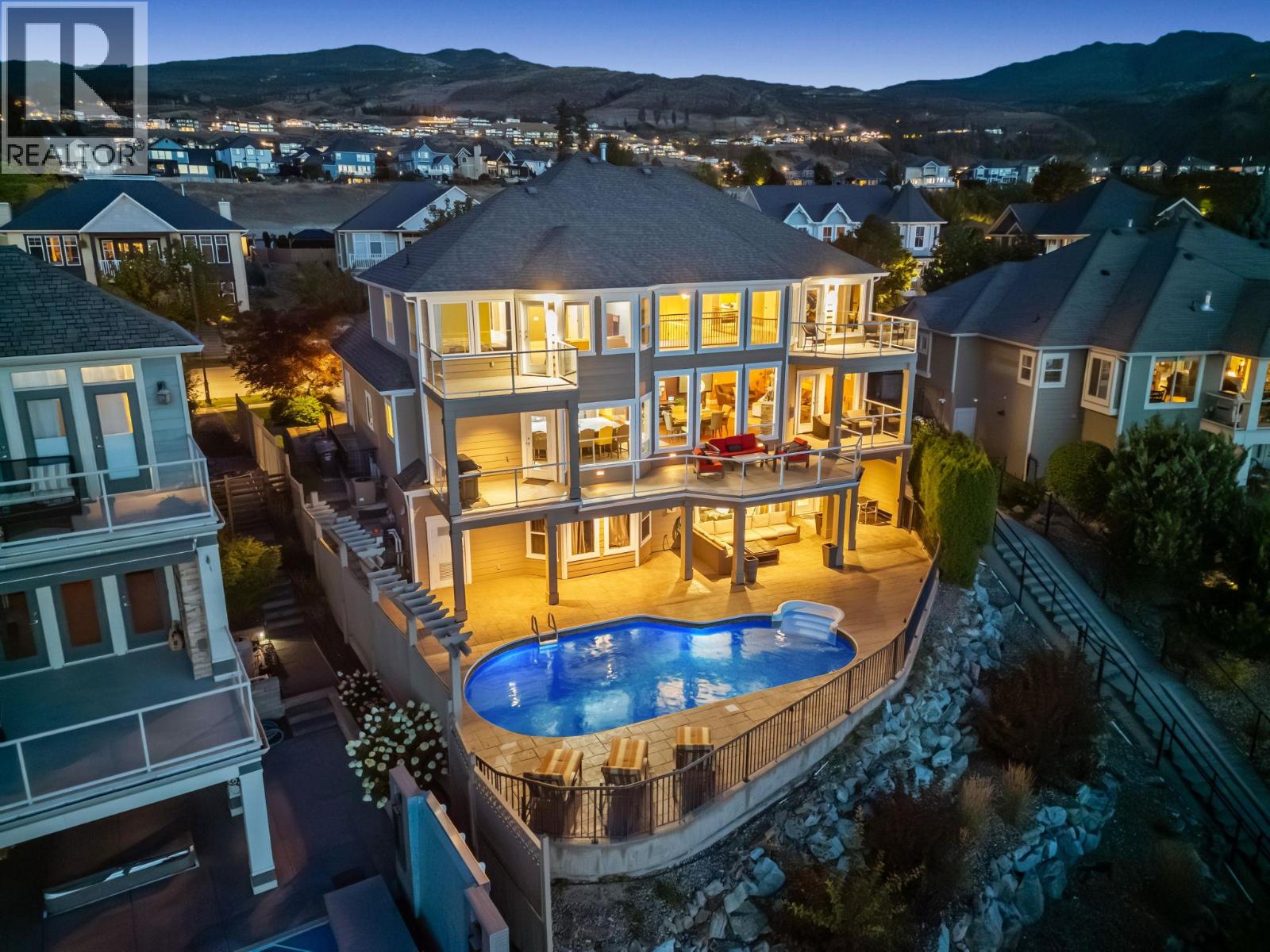 374 Quilchena Drive, Kelowna, British Columbia  V1W 4W4 - Photo 2 - 10379015