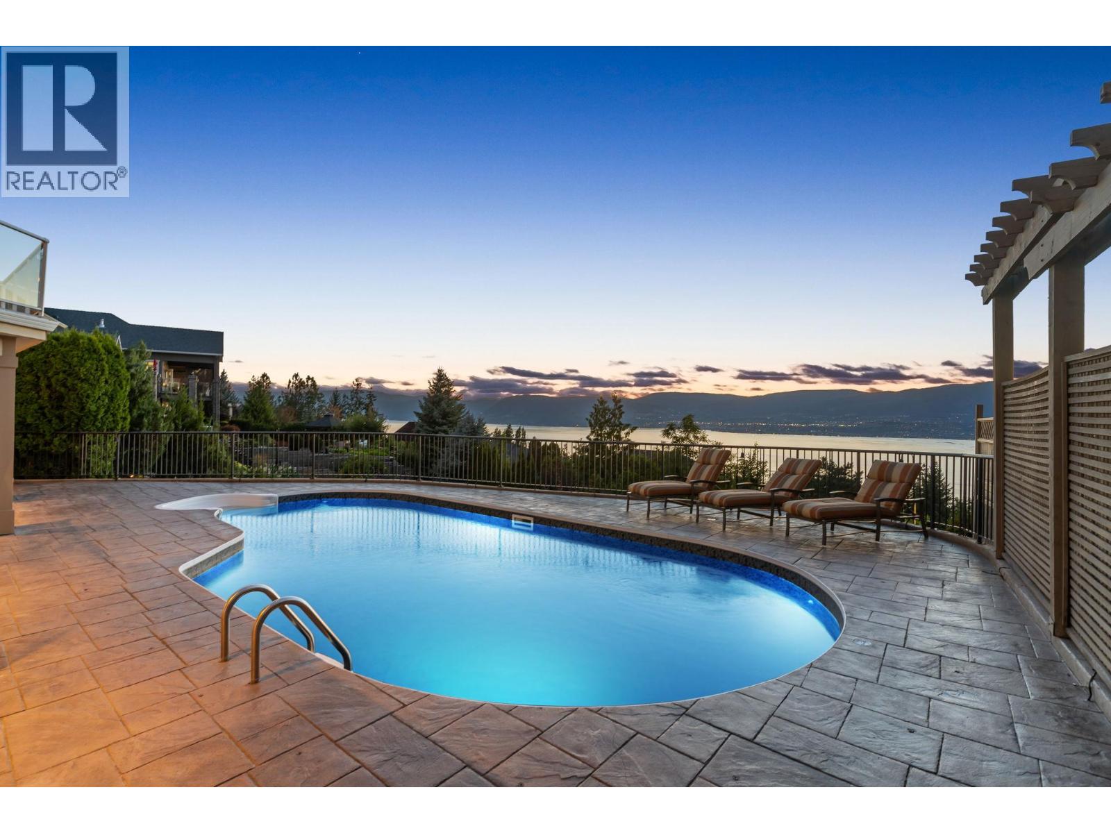 374 Quilchena Drive, Kelowna, British Columbia  V1W 4W4 - Photo 3 - 10379015