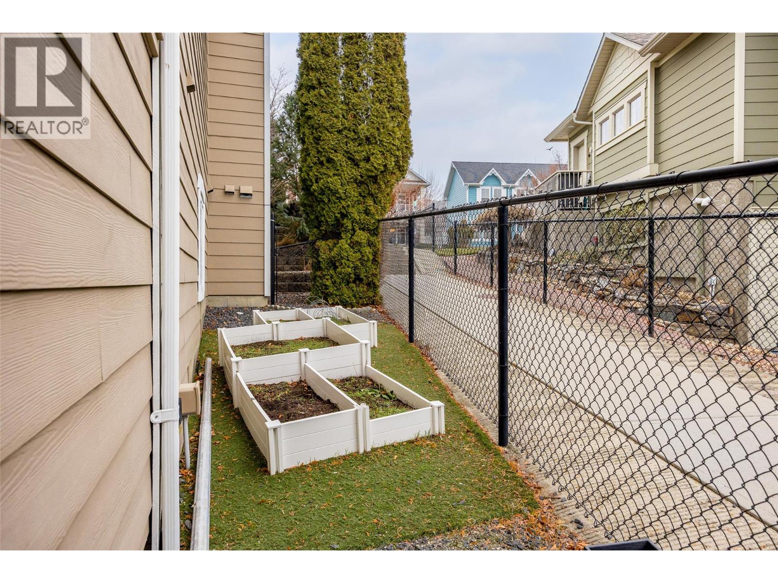 374 Quilchena Drive, Kelowna, British Columbia  V1W 4W4 - Photo 59 - 10379015