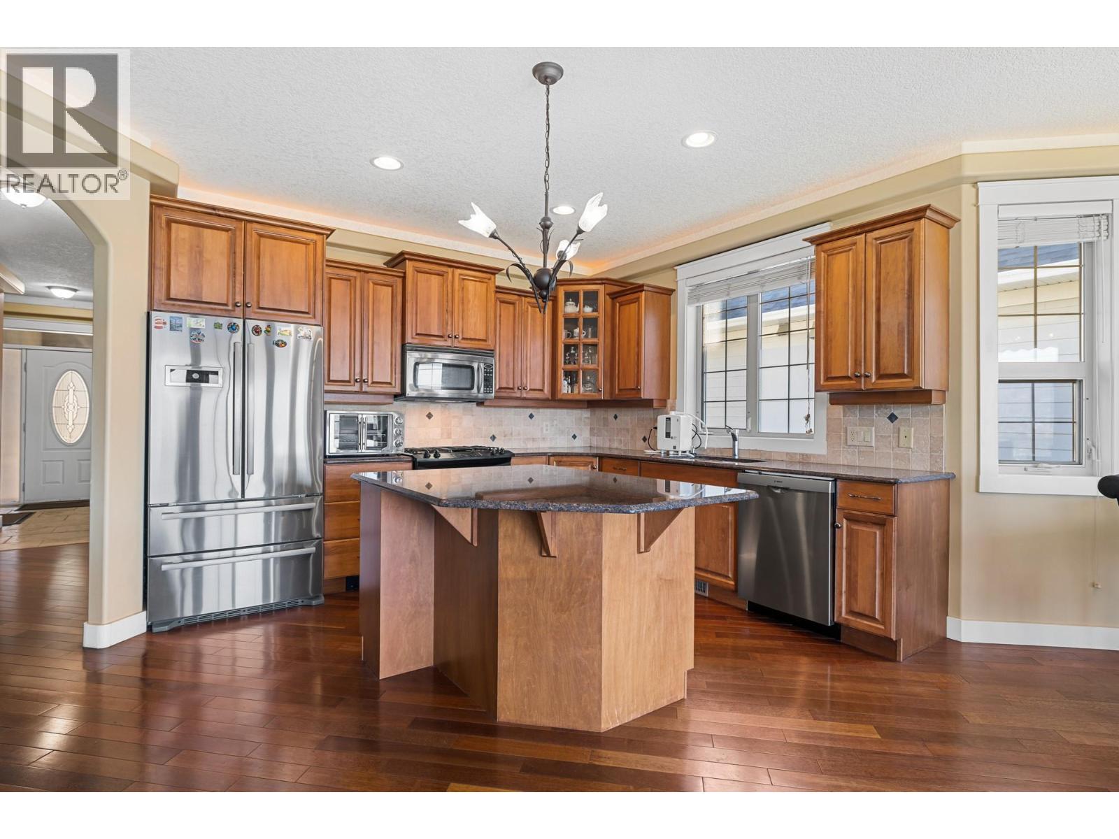 766 Denali Drive, Kelowna, British Columbia  V1V 2T4 - Photo 4 - 10378037