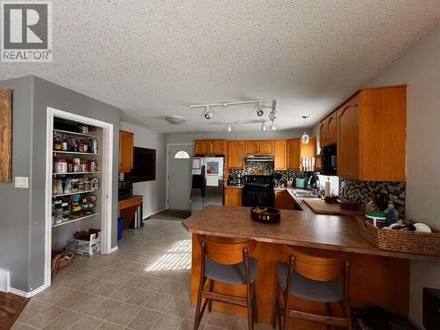 2095 Pass Creek Road, Castlegar, British Columbia  V1N 4T1 - Photo 18 - 10379218