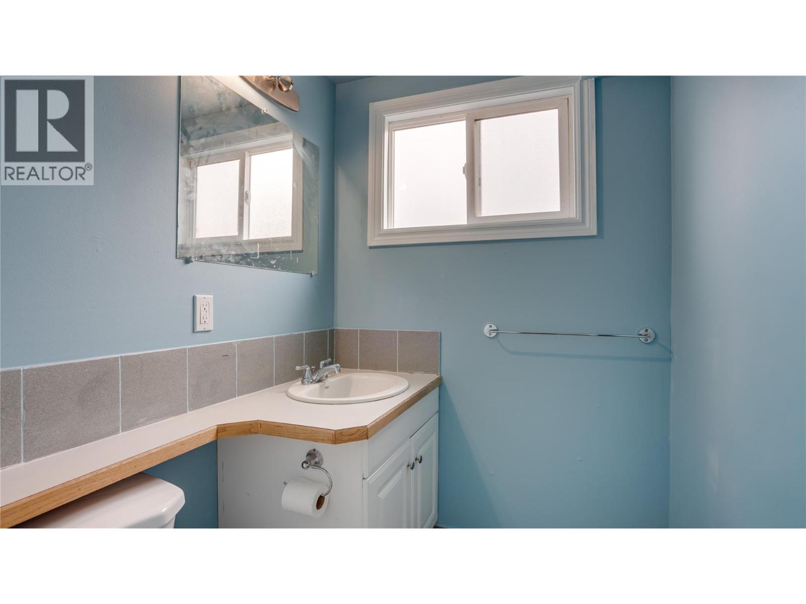 2303b 39 Street, Vernon, British Columbia  V1T 7W9 - Photo 29 - 10378825
