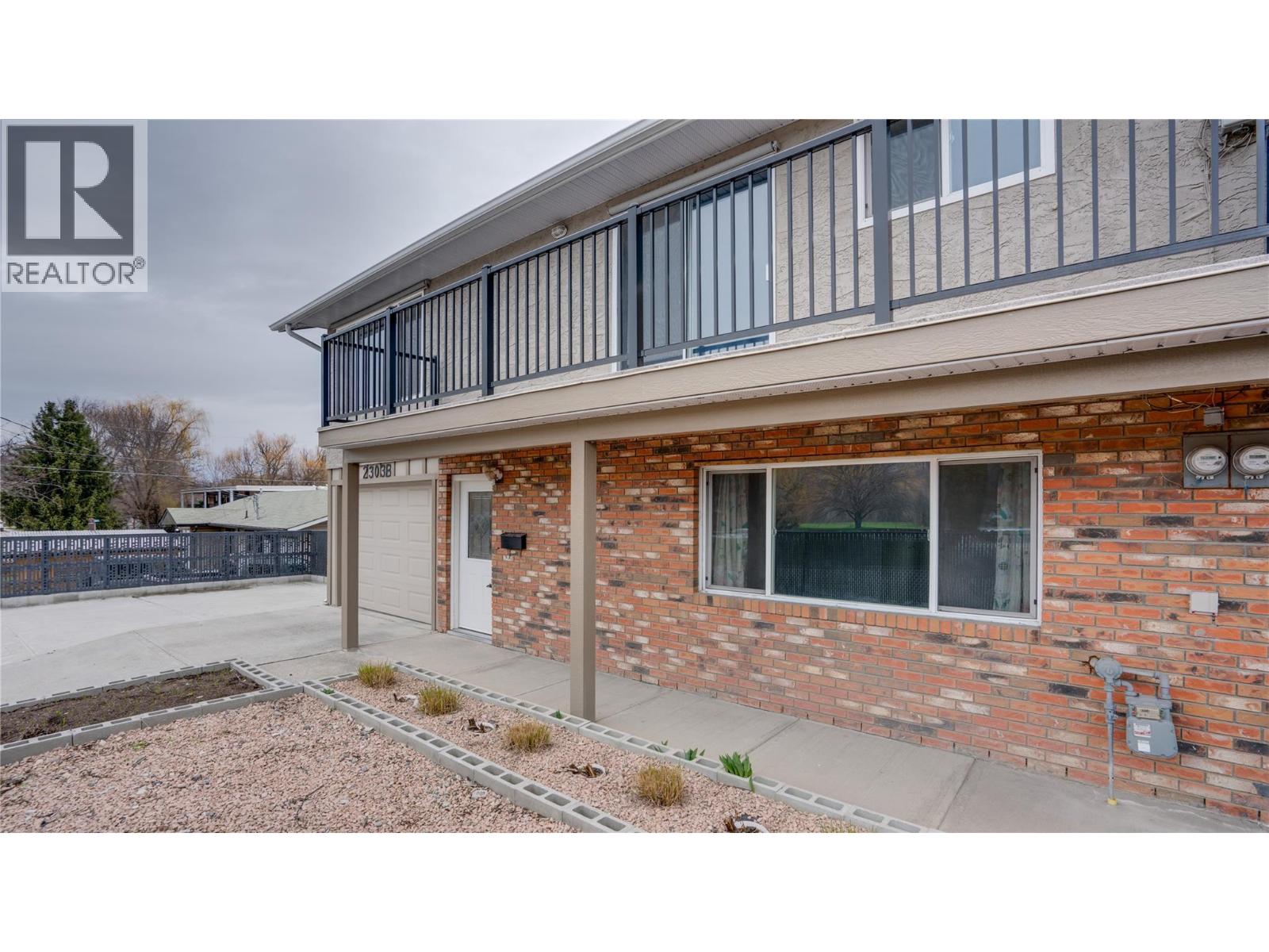 2303b 39 Street, Vernon, British Columbia  V1T 7W9 - Photo 3 - 10378825