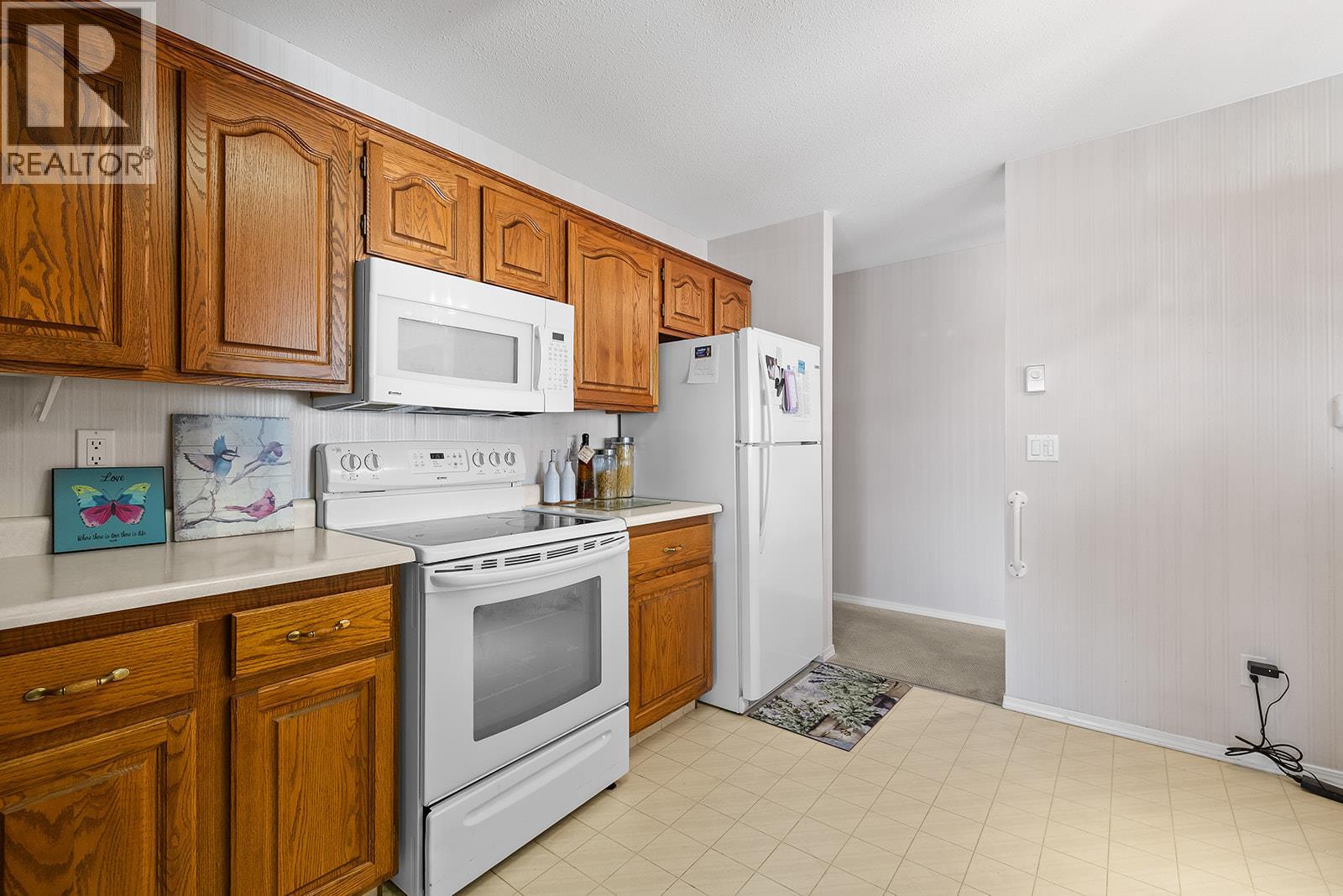 1329 Klo Road Unit# 305, Kelowna, British Columbia  V1W 3N9 - Photo 10 - 10379217