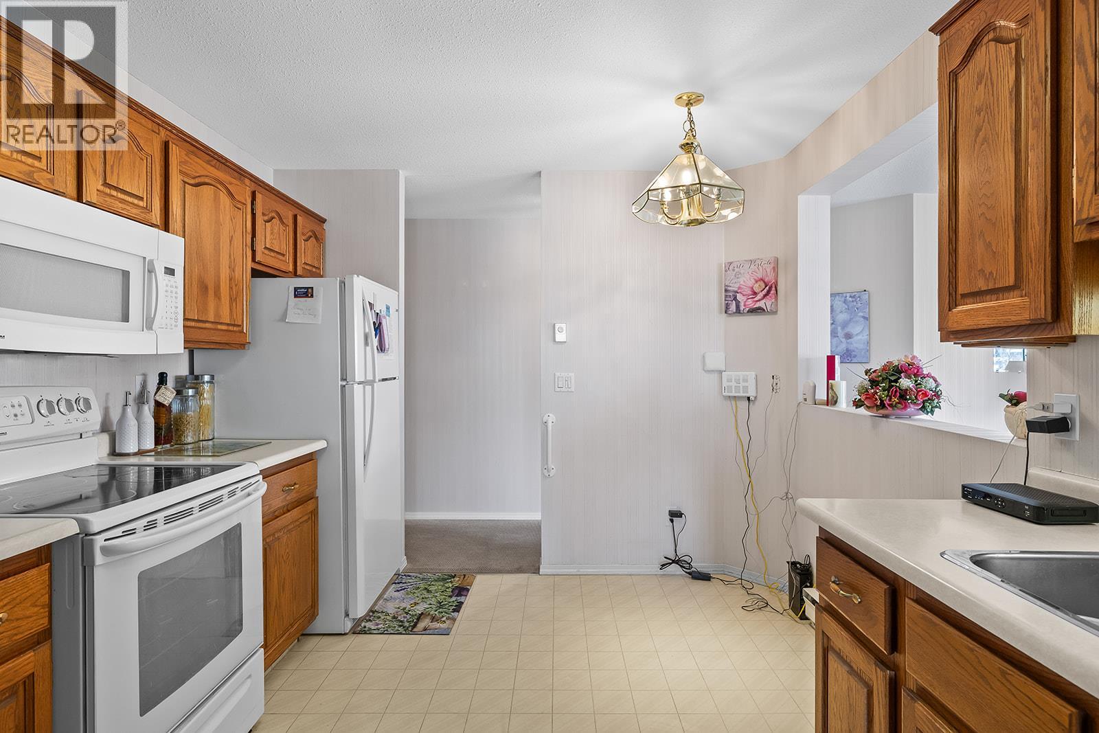 1329 Klo Road Unit# 305, Kelowna, British Columbia  V1W 3N9 - Photo 7 - 10379217