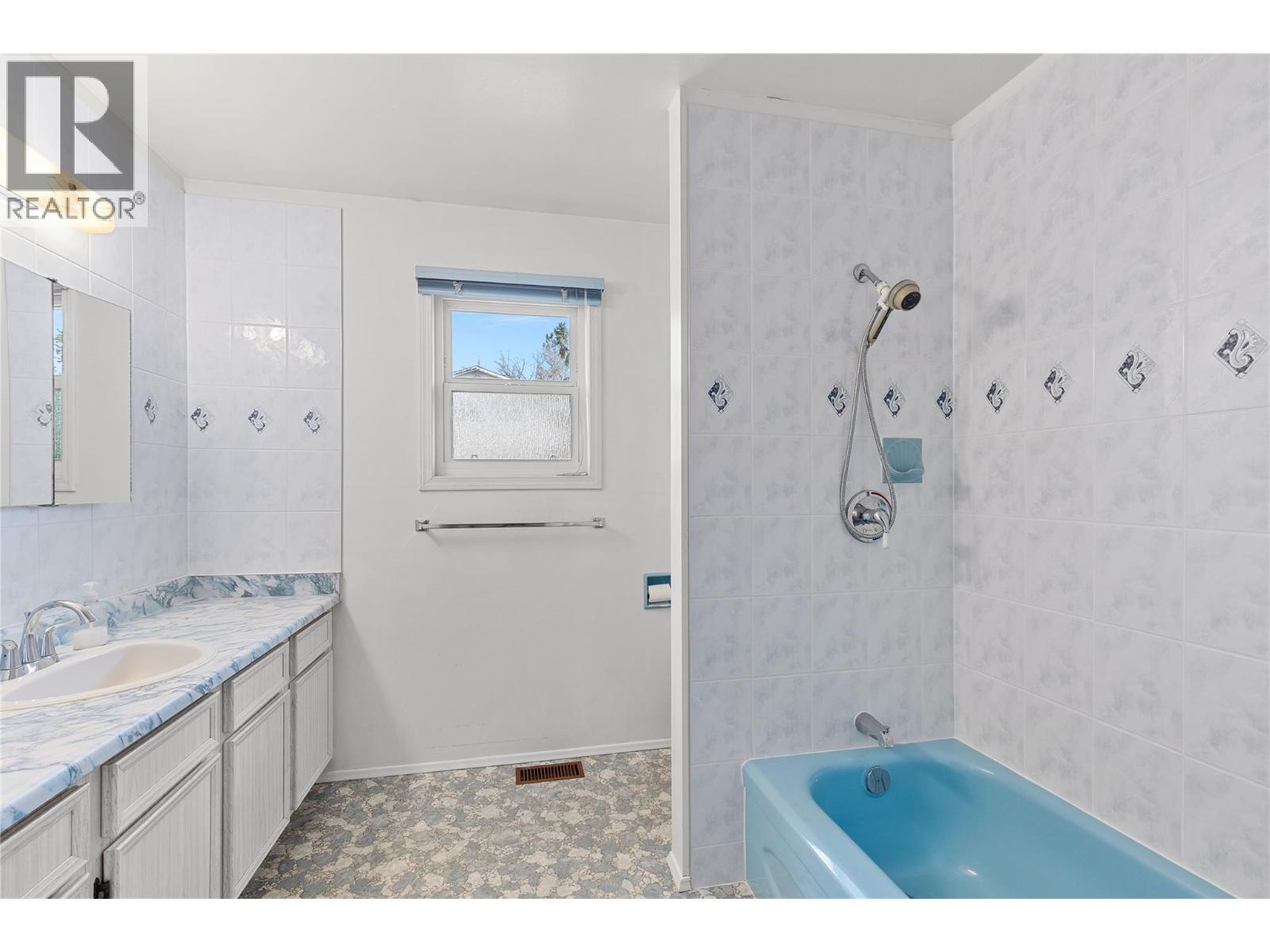 3921 14 Street, Vernon, British Columbia  V1T 7N3 - Photo 49 - 10378588
