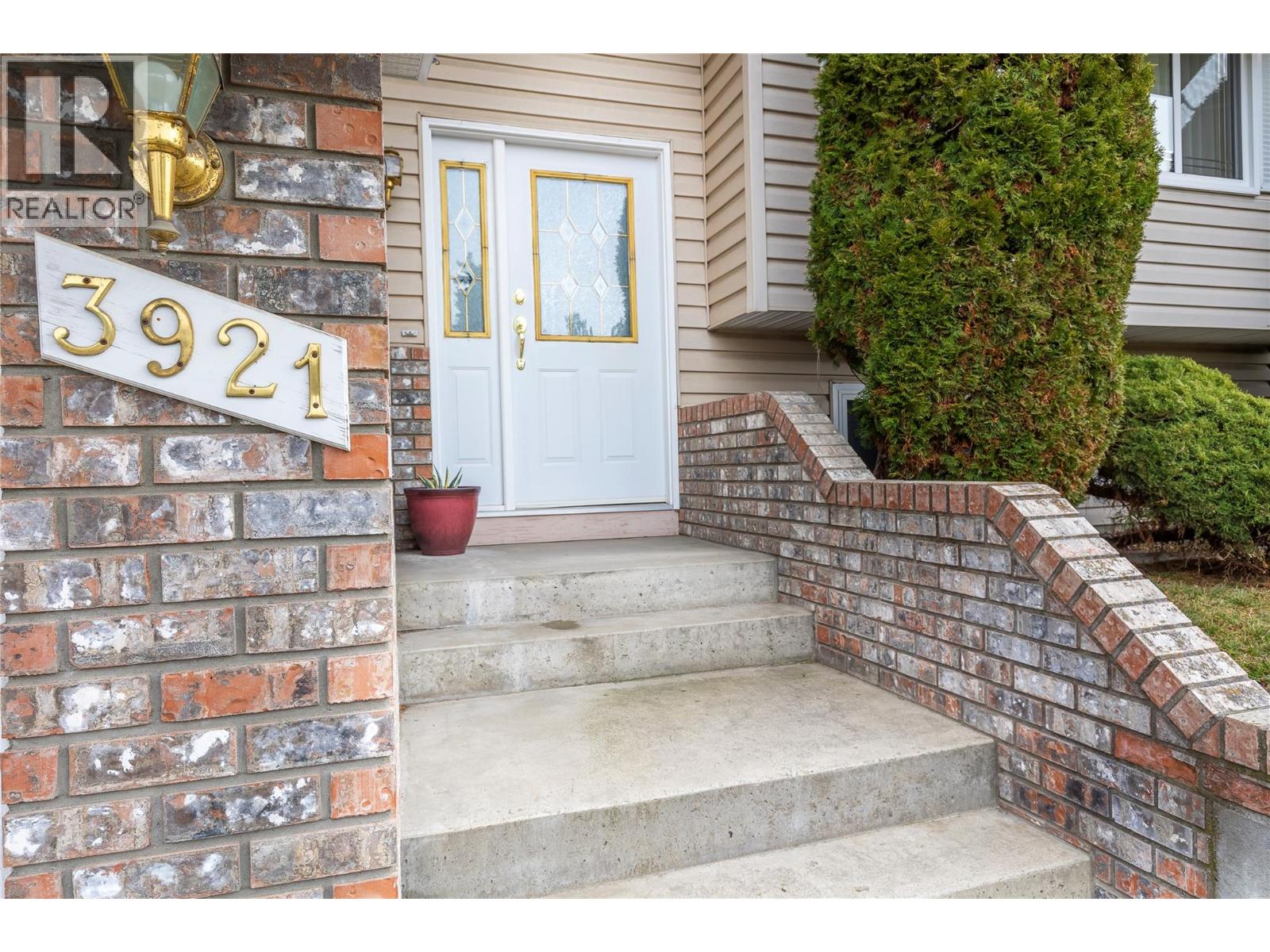 3921 14 Street, Vernon, British Columbia  V1T 7N3 - Photo 5 - 10378588