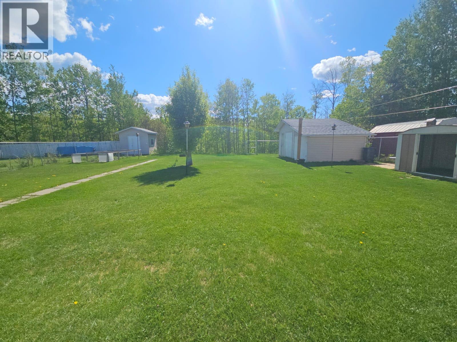 4917 45 Street Ne, Chetwynd, British Columbia  V0C 1J0 - Photo 42 - 10379090