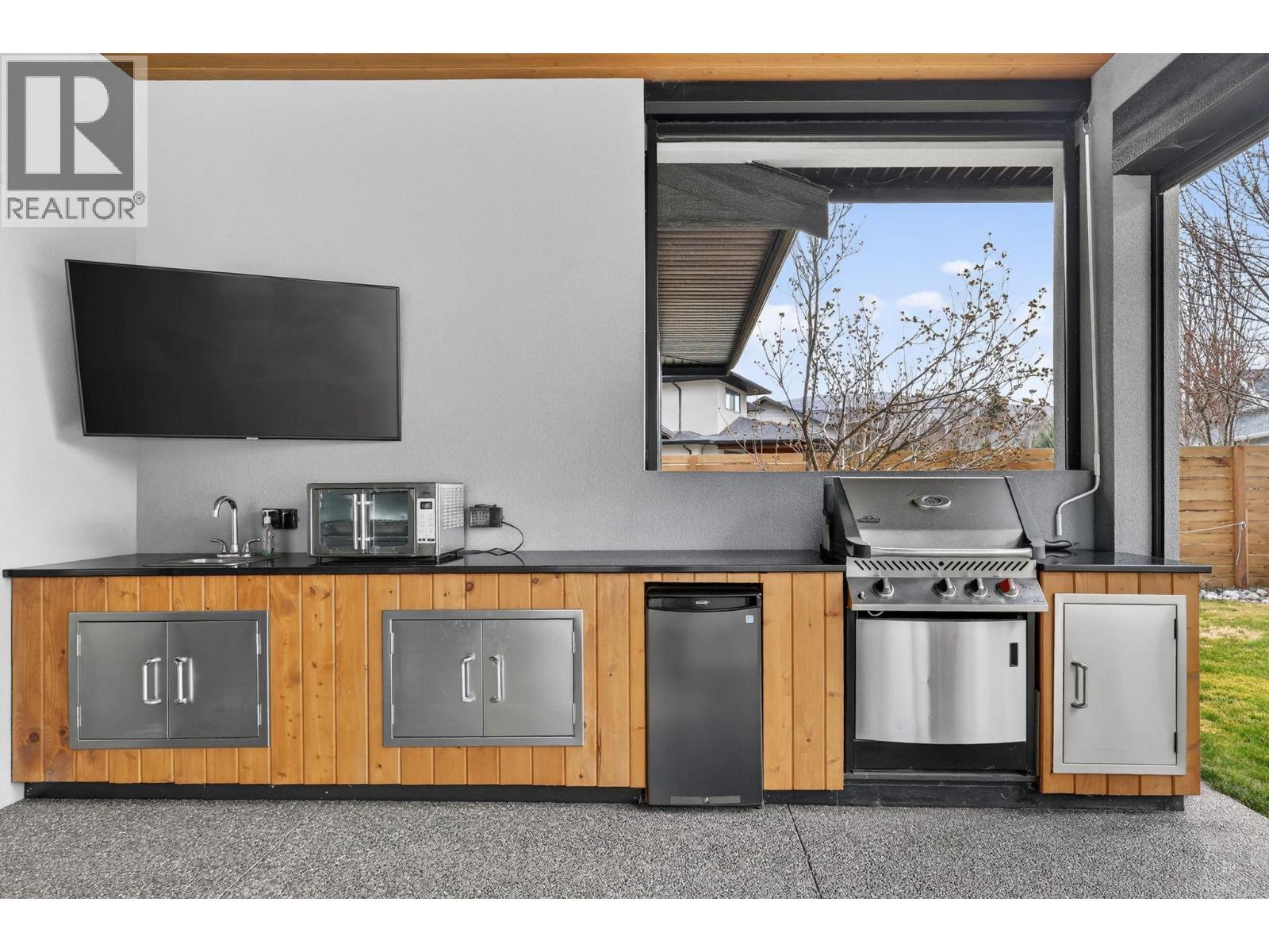 4346 Uley Road, Kelowna, British Columbia  V1W 5M7 - Photo 52 - 10379167
