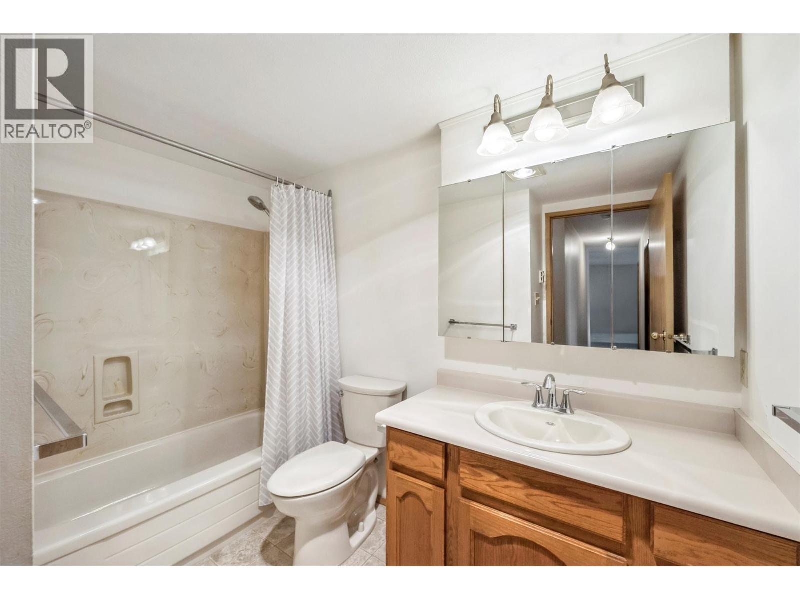 272 Green Avenue W Unit# 307, Penticton, British Columbia  V2A 3T2 - Photo 14 - 10379269