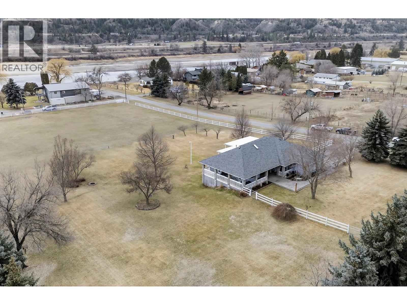 432 Pintail Road, Kamloops, British Columbia  V2H 1S5 - Photo 2 - 10379156