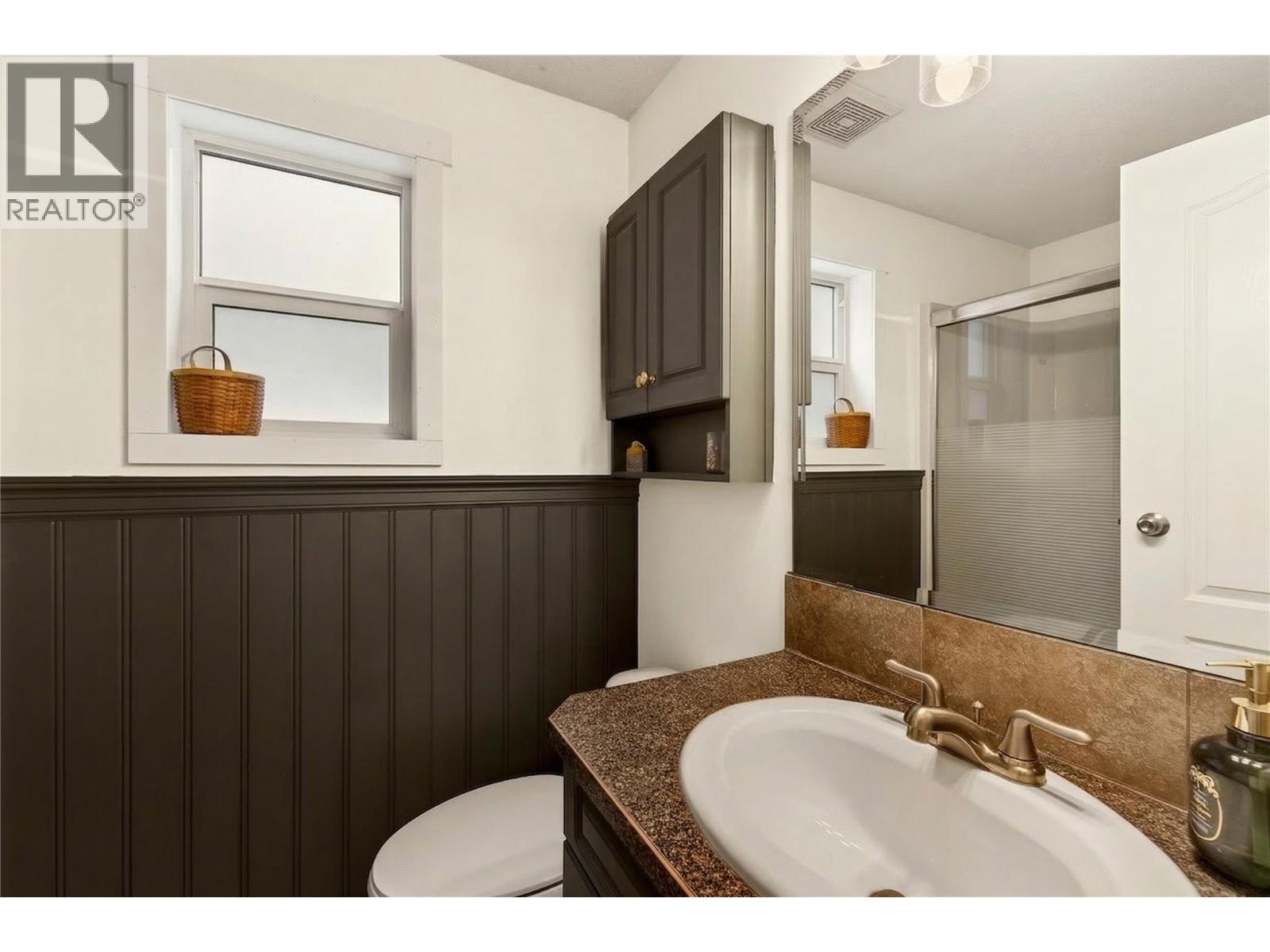 900 10 Avenue Se Unit# 27, Salmon Arm, British Columbia  V1E 2W6 - Photo 27 - 10378411