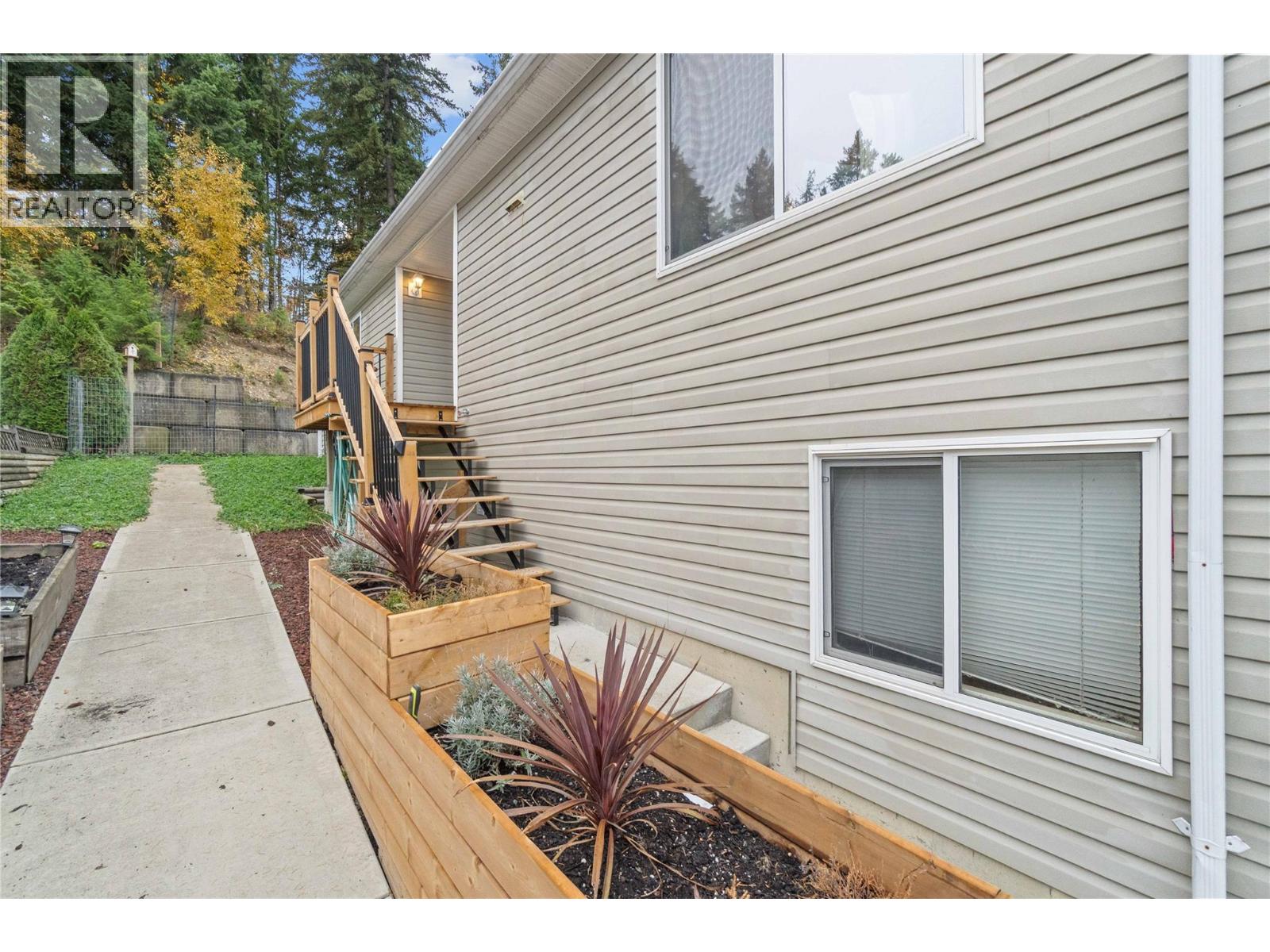 900 10 Avenue Se Unit# 27, Salmon Arm, British Columbia  V1E 2W6 - Photo 55 - 10378411
