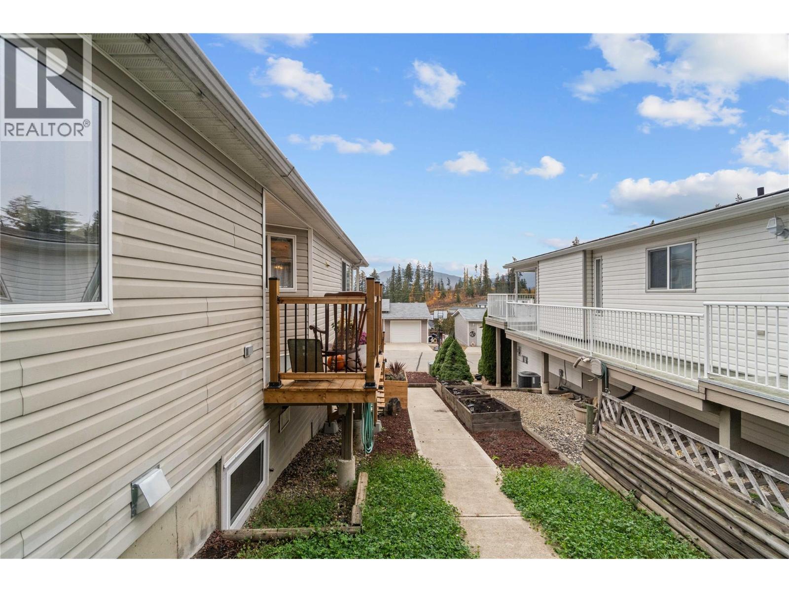 900 10 Avenue Se Unit# 27, Salmon Arm, British Columbia  V1E 2W6 - Photo 58 - 10378411