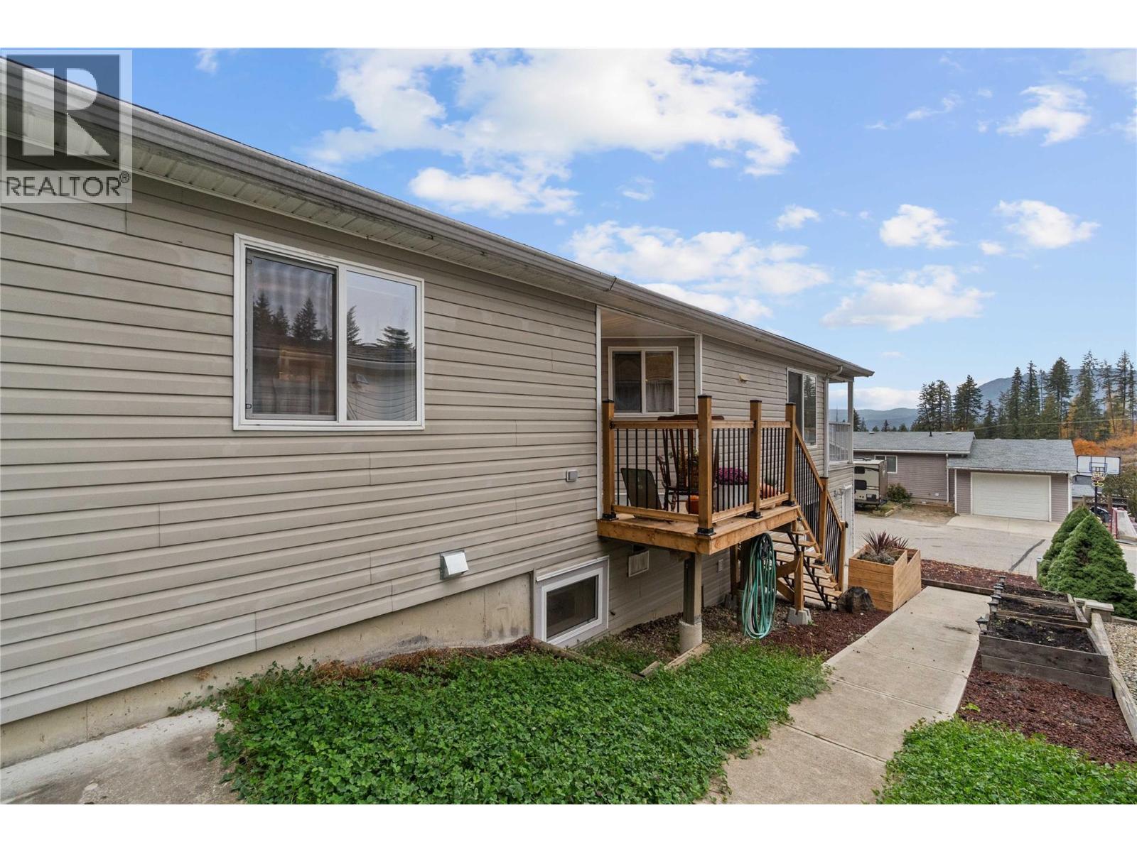 900 10 Avenue Se Unit# 27, Salmon Arm, British Columbia  V1E 2W6 - Photo 59 - 10378411