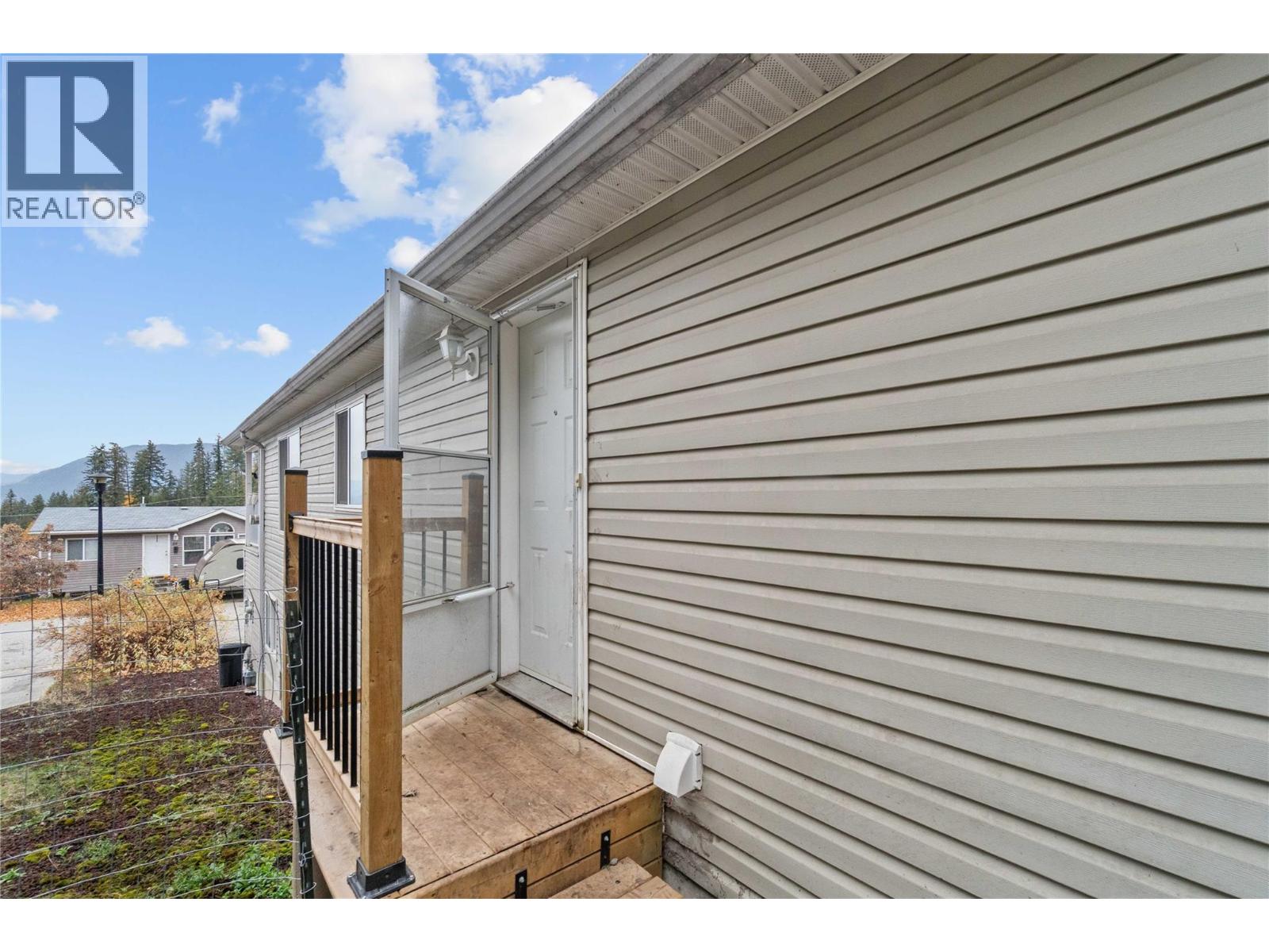 900 10 Avenue Se Unit# 27, Salmon Arm, British Columbia  V1E 2W6 - Photo 67 - 10378411