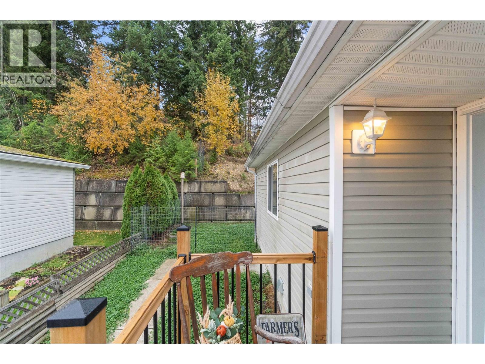 900 10 Avenue Se Unit# 27, Salmon Arm, British Columbia  V1E 2W6 - Photo 68 - 10378411