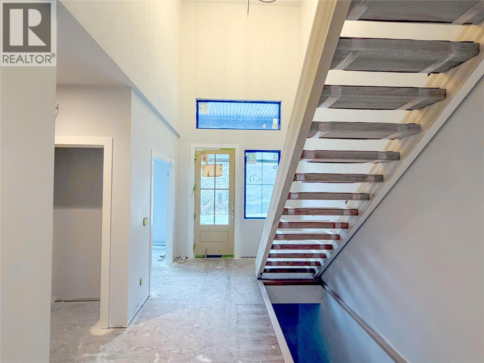 1531 Olive Pond Place, Kelowna, British Columbia  V1V 2C6 - Photo 5 - 10378117