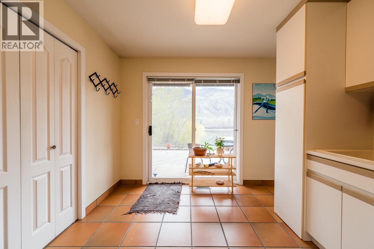 604 Stansfield Road, Kamloops, British Columbia  V2B 6M3 - Photo 27 - 10379139