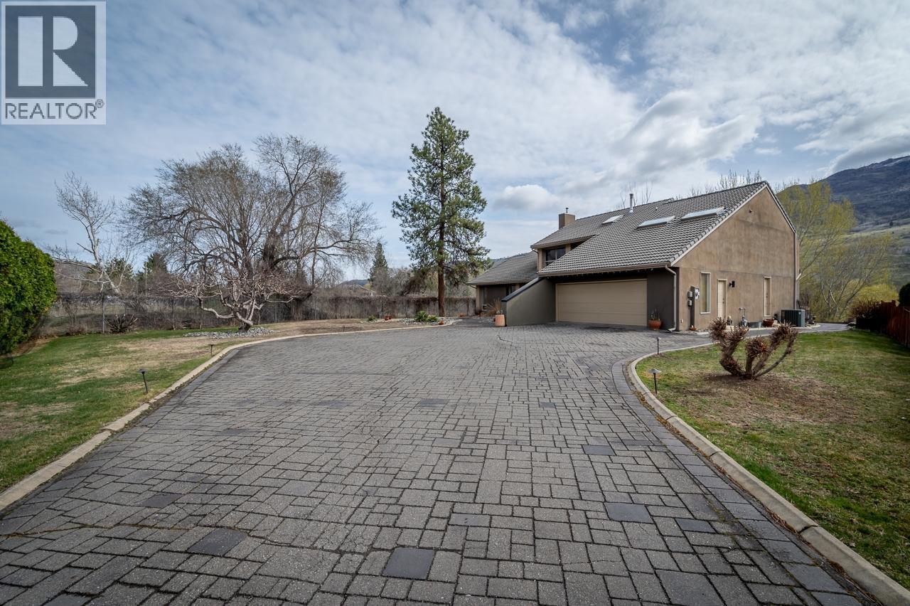 604 Stansfield Road, Kamloops, British Columbia  V2B 6M3 - Photo 46 - 10379139