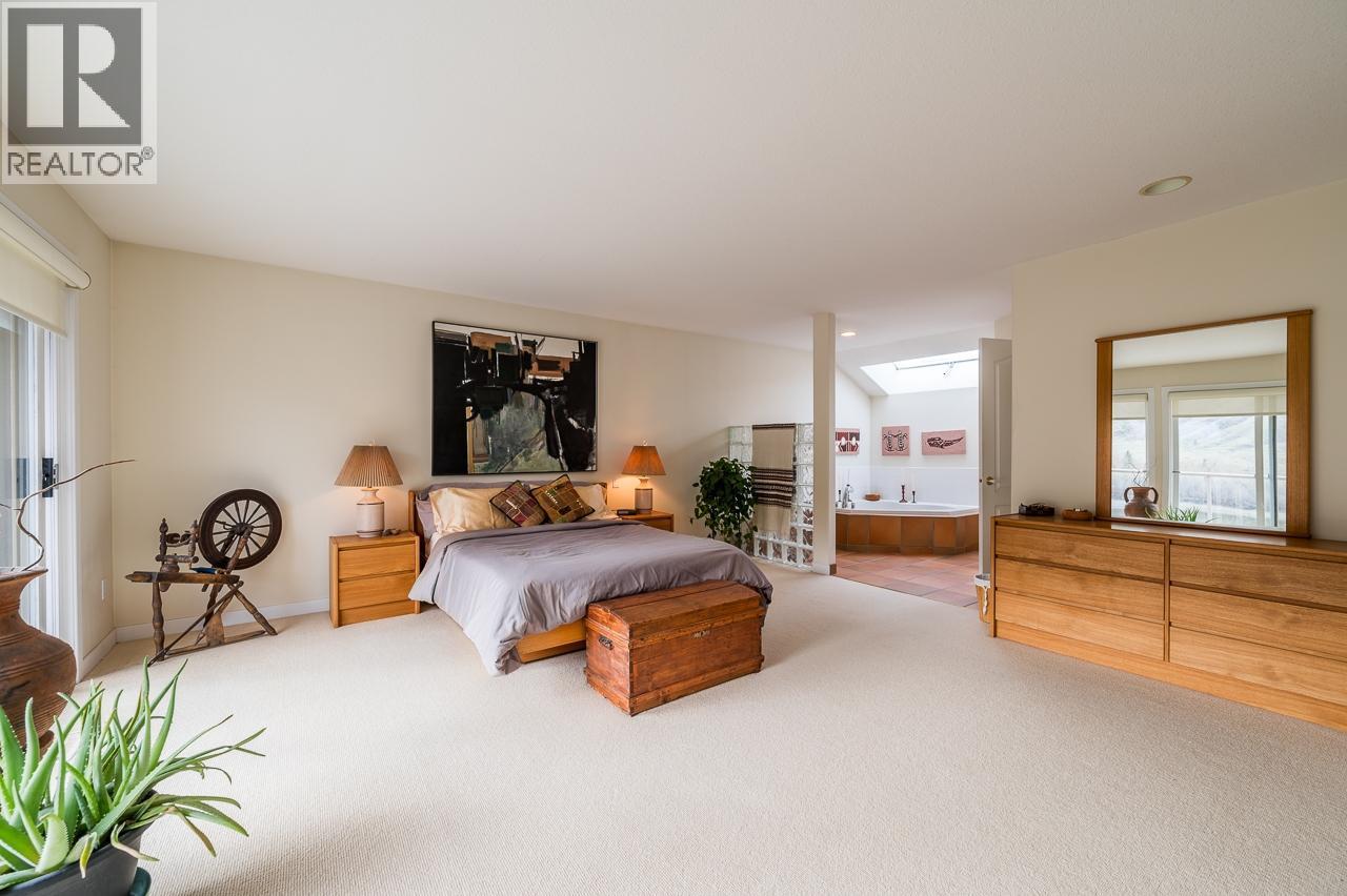 604 Stansfield Road, Kamloops, British Columbia  V2B 6M3 - Photo 5 - 10379139