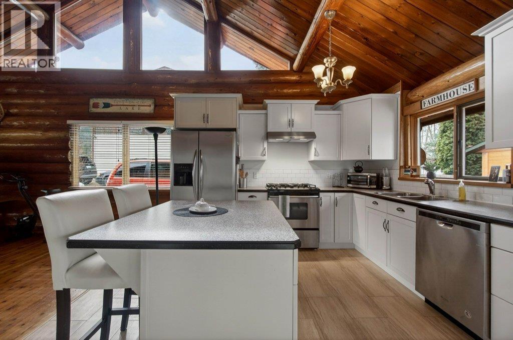 1421 10 Street Sw, Salmon Arm, British Columbia  V1E 1T2 - Photo 31 - 10378111
