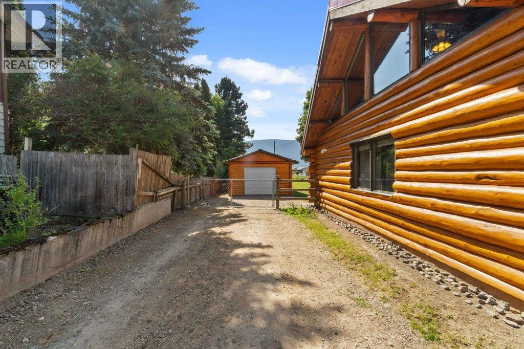 1421 10 Street Sw, Salmon Arm, British Columbia  V1E 1T2 - Photo 63 - 10378111