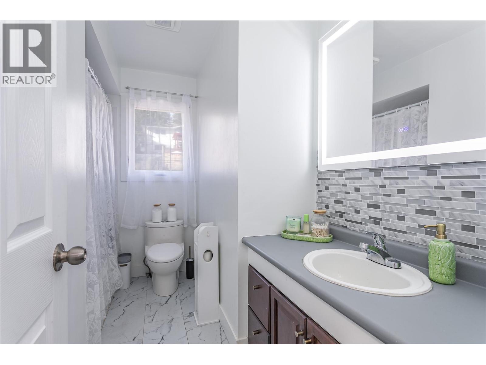 2160 Lynrick Road, Kelowna, British Columbia  V1P 1G4 - Photo 17 - 10378948