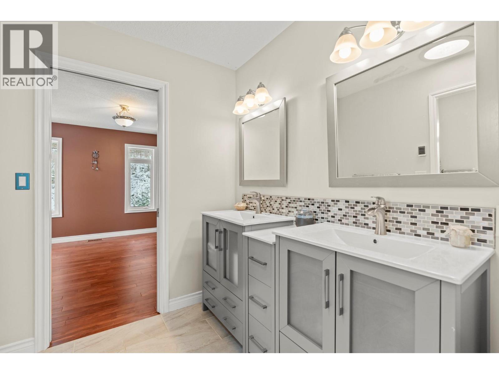 5475/5477 Kingsview Road, Vernon, British Columbia  V1B 3J5 - Photo 34 - 10379277
