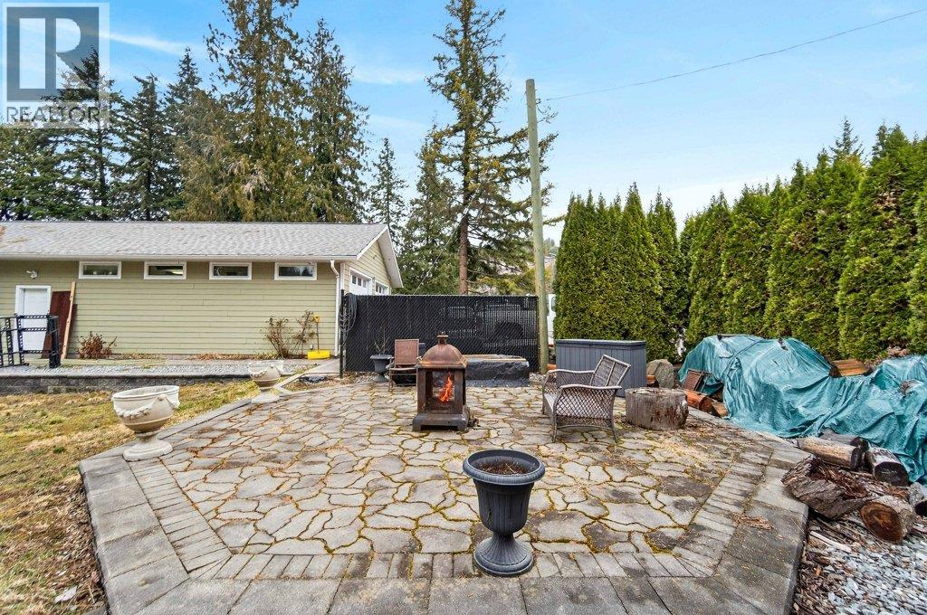 1 Wolfe Street, Sicamous, British Columbia  V0E 2V1 - Photo 10 - 10379041