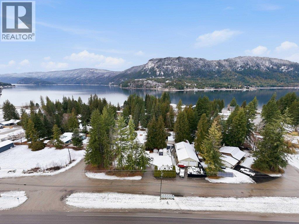 1 Wolfe Street, Sicamous, British Columbia  V0E 2V1 - Photo 12 - 10379041