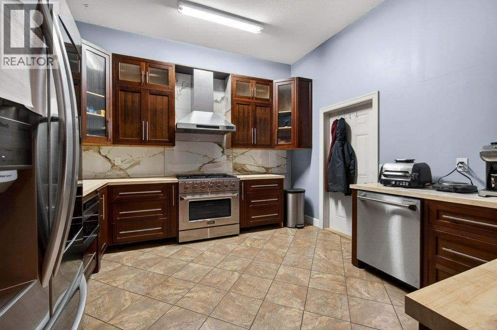1 Wolfe Street, Sicamous, British Columbia  V0E 2V1 - Photo 27 - 10379041