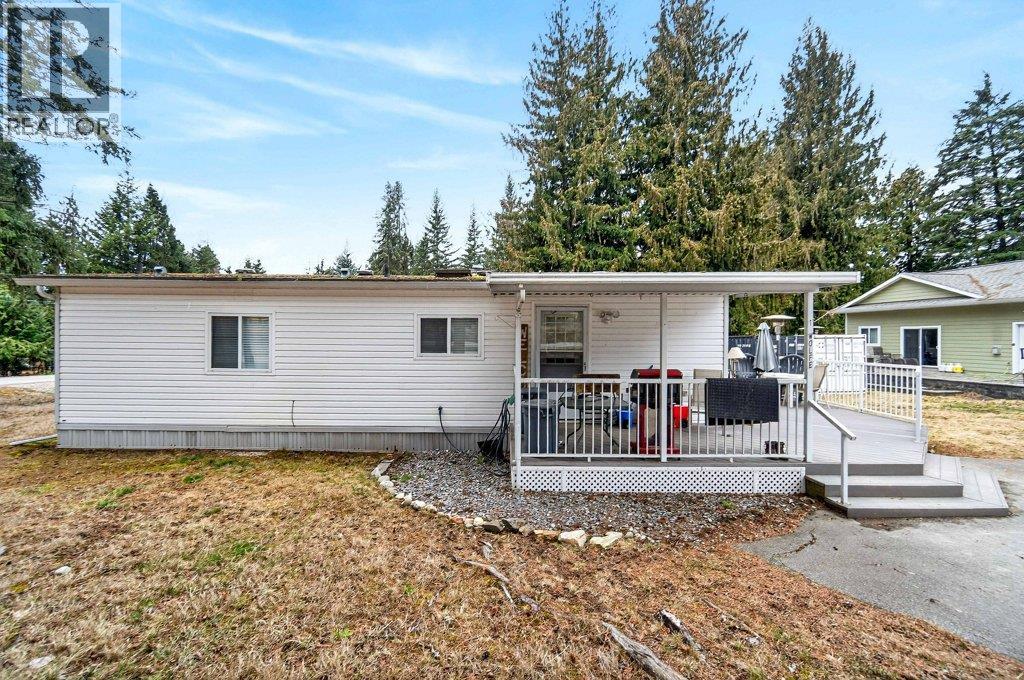 1 Wolfe Street, Sicamous, British Columbia  V0E 2V1 - Photo 3 - 10379041