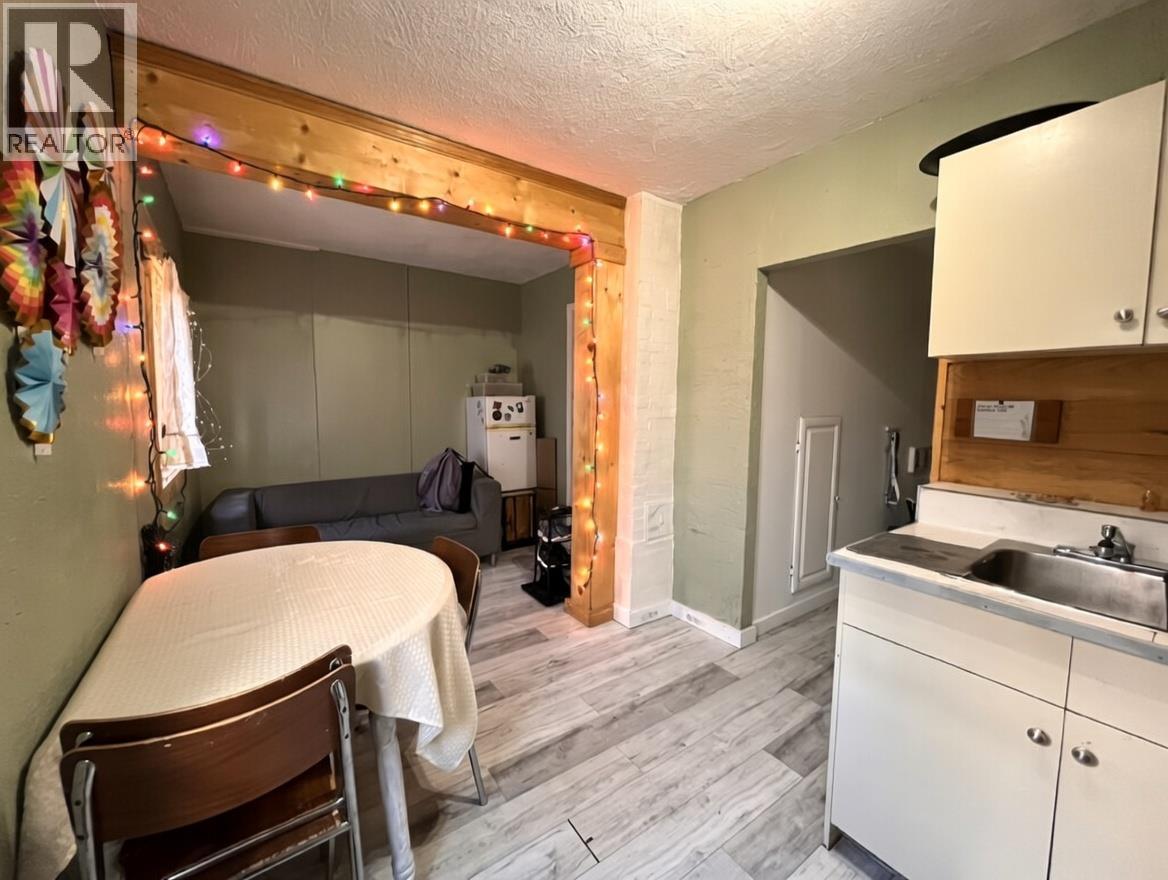 178 Columbia Avenue, Castlegar, British Columbia  V1N 1A9 - Photo 19 - 10379146